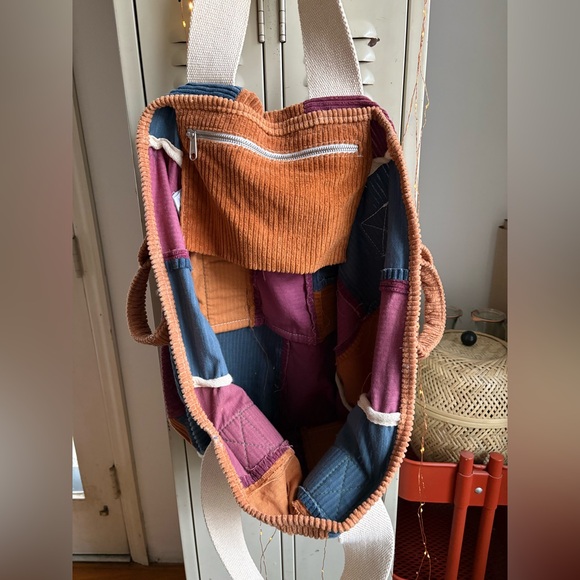 UO Suda Patched XL Tote Bag - Picture 6 of 16